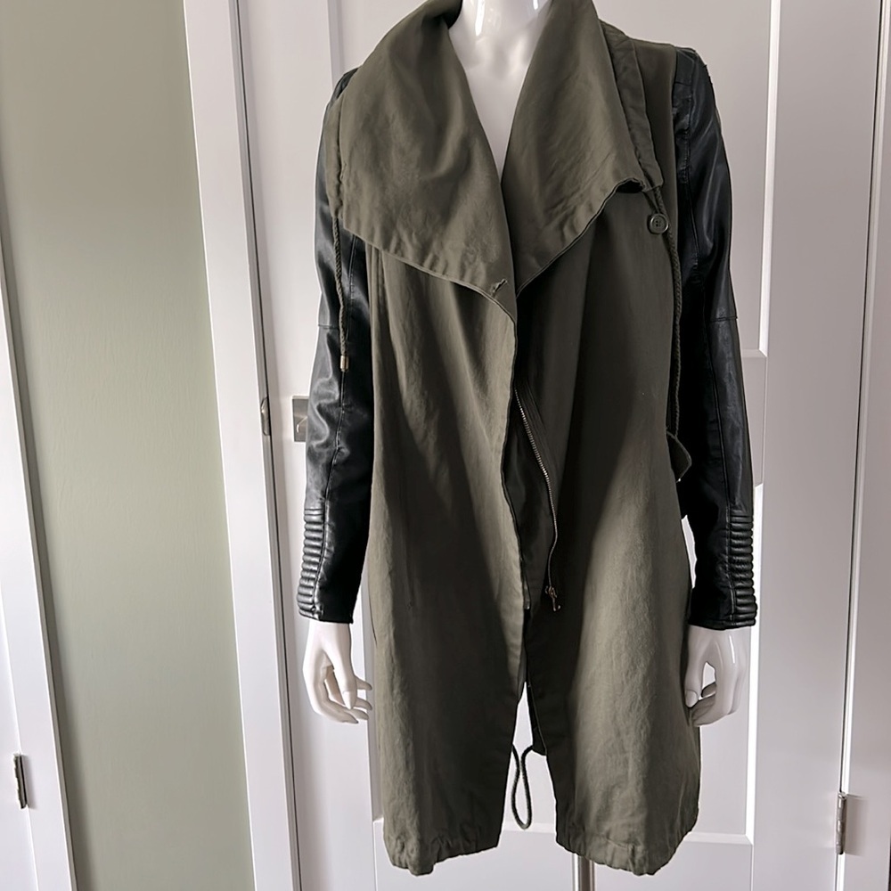 Love Destroyed Waterfall Bikers Jacket Cdn 🇨🇦 made - Picture 15 of 15